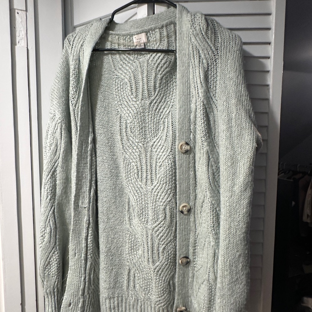 Cozy Cable Knit Cardigan in Light Gray/Blue